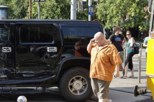 Hummer in Trouble (16 pics)