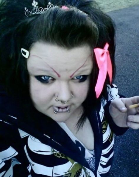 20 Hilarious Goth Fails