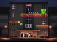 8 Bit Invader: Cool Projection Mapping on Building